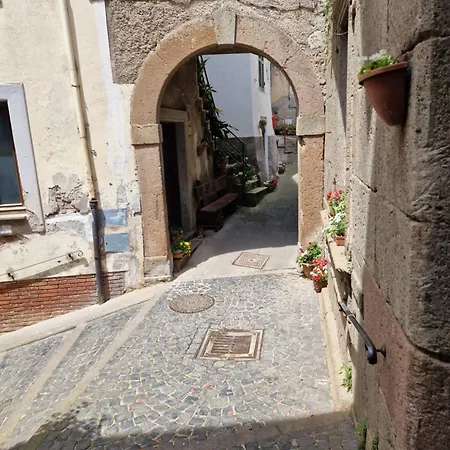 Mia * Vallerano