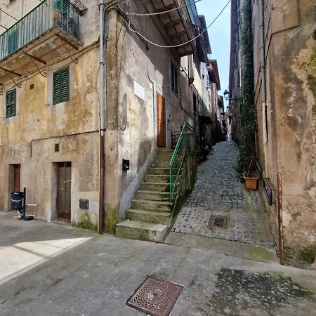 Mia * Vallerano
